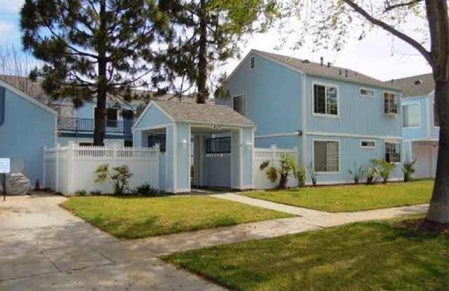 1bd/1ba Condo Blocks from the beach! Gated Complex Attached 1 car garage Extra Storage Space - 410 South Freeman Street, Oceanside, CA 92054