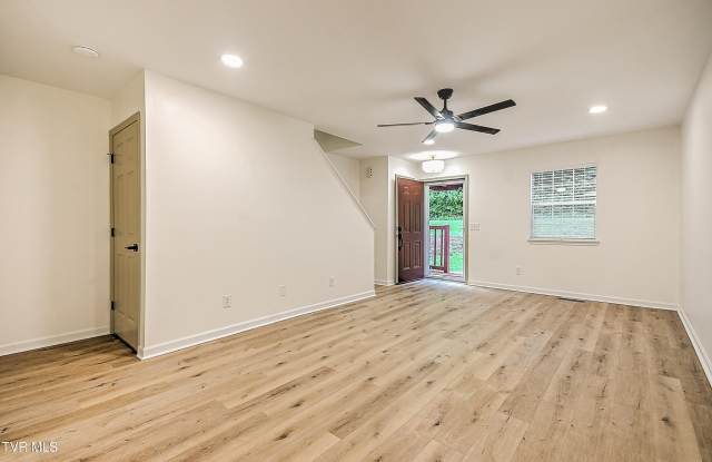 2971 Broad Street unit: 164