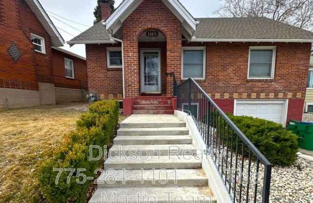 1145 The Strand