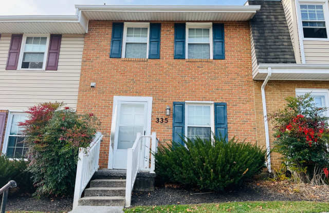 2 Bedroom, 1.5 Bath Townhouse