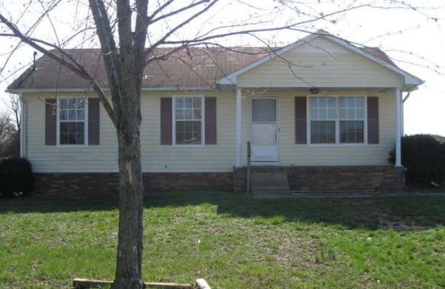 504 indian ave - 504 Indian Avenue, Oak Grove, KY 42262