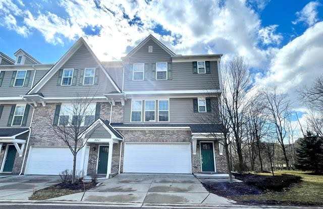 28471 TRACI Trail - 28471 Traci Trail, Novi, MI 48377