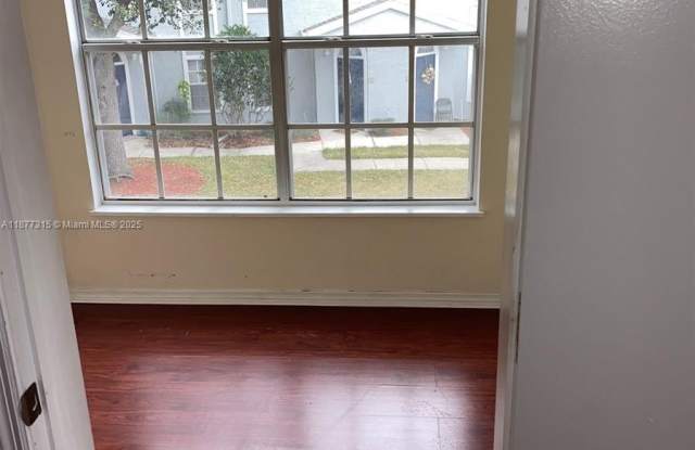 1618 COLUMBIA ARMS CIRCLE