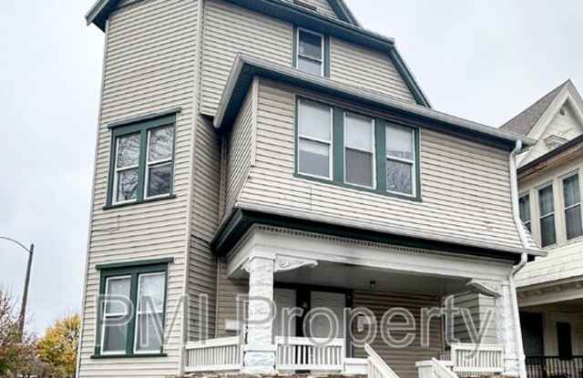 1610 N 40th