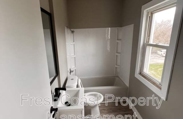 16118 Arcade Ave