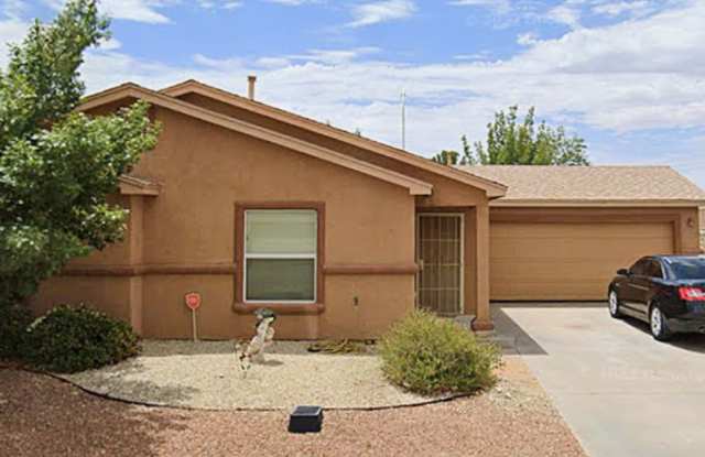 Photo of 4 Bedroom, 2 Bathroom House Available Now!