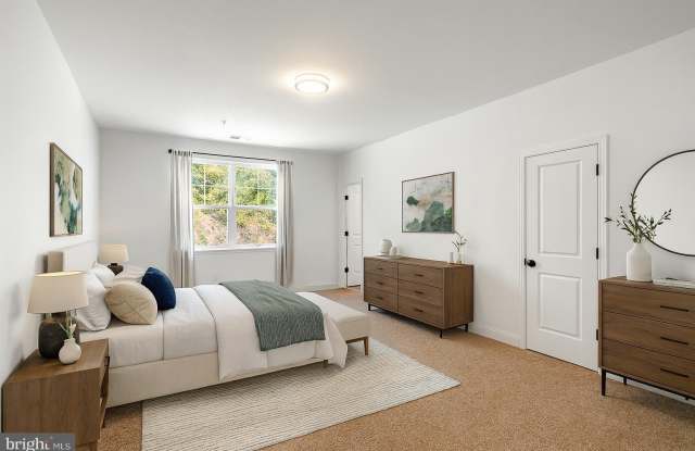 Photo of 117 COLWELL Lane