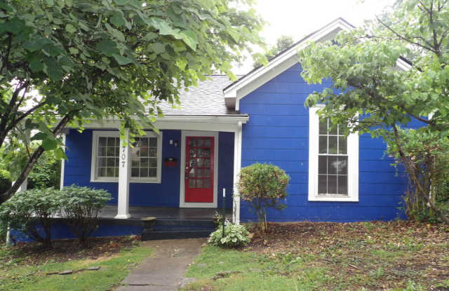 707 Woodland Avenue
