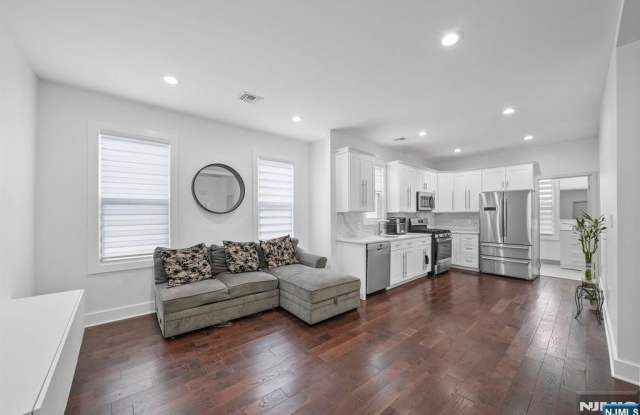 25 Hamilton Avenue 2