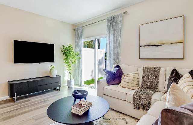 Photo of 563 Holly Lakes Drive