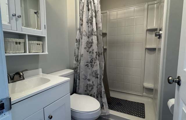 Photo of 2 North Road