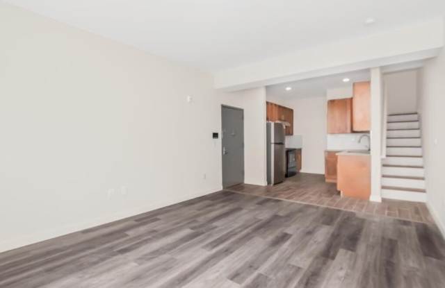 409 Warburton Avenue