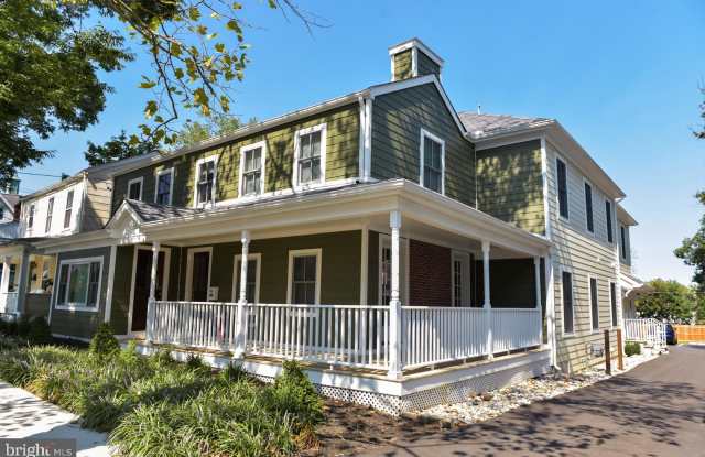 11 QUARRY STREET