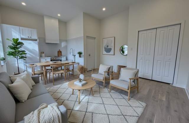 Photo of 2011 Green St - 2F