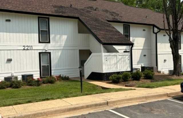 2211 Kilborne Drive Apt K
