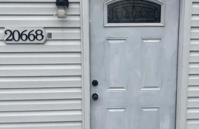 20668 BEAVER CREEK Road unit: B