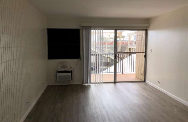 98-703 Moanalua Loop