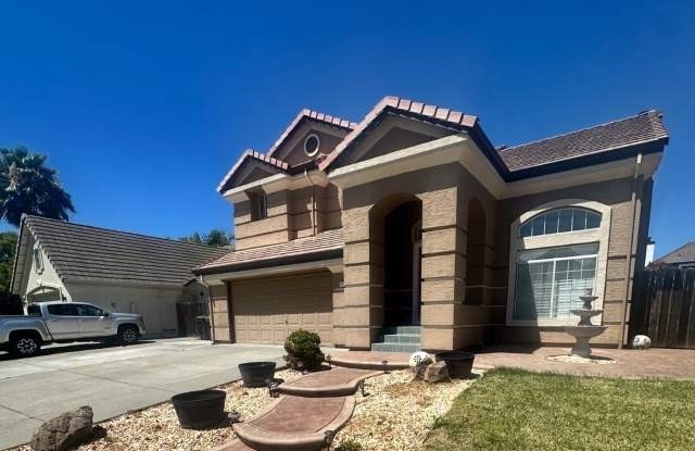 4712 Brookside Circle