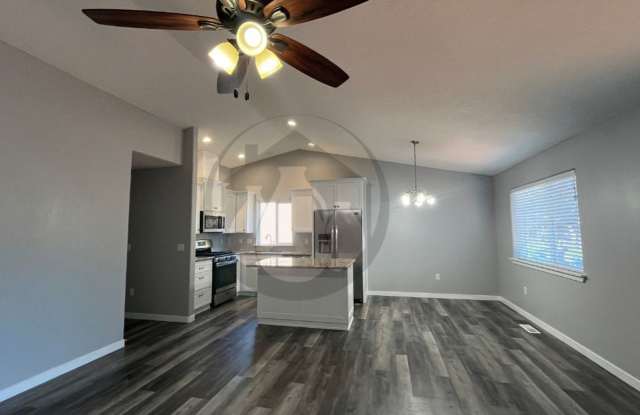 Single Level House- SE Salem