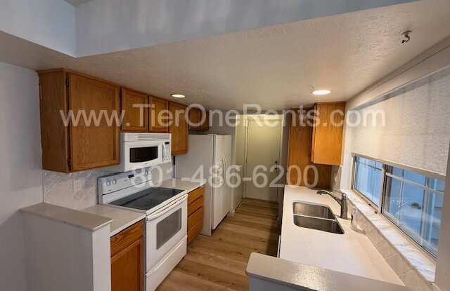 5429 Breakwater Drive