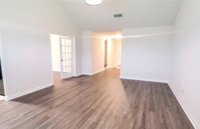 1239 Juniper