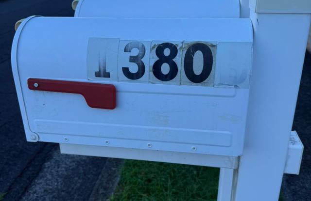 All Utilities Included! Fully Furnished 2-Bedroom / 1.5-Bath Split-Level Rental in Upper Pearl City – Stunning Pearl Harbor Views