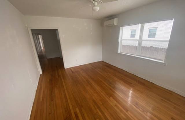 2136 College Street - 2