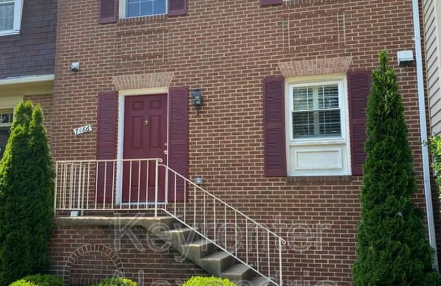 7466 Brighouse Court - 7466 Brighouse Court, Hayfield, VA 22315