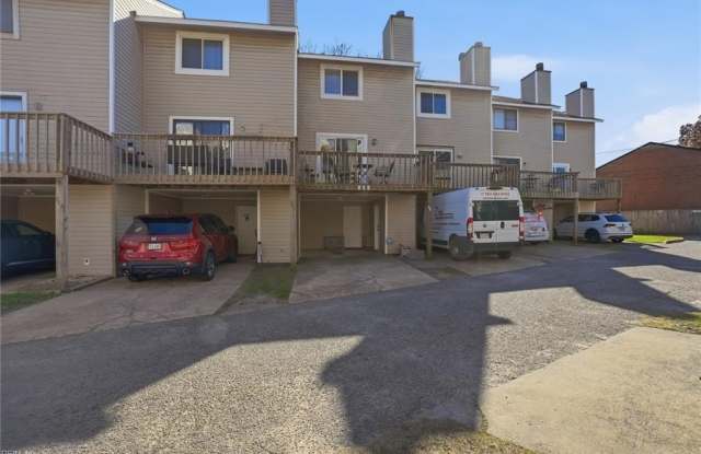 1521R E Ocean View Avenue