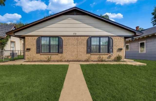 1721 W Walker Street