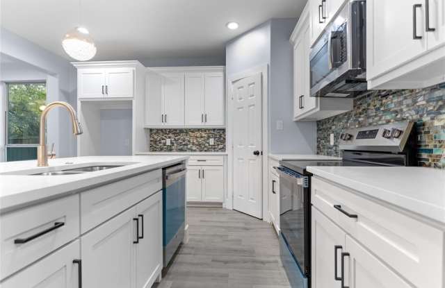 Photo of 520 E 5TH Street