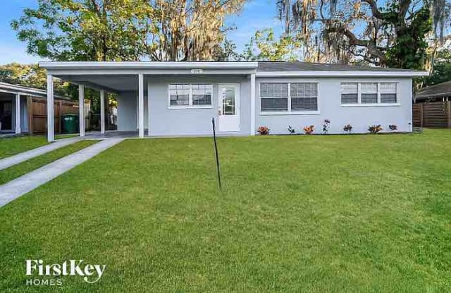 216 West Seneca Avenue - 216 West Seneca Avenue, Tampa, FL 33612