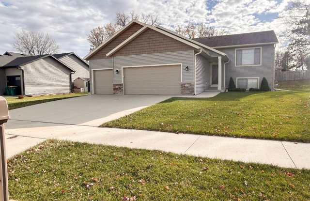 Photo of Remodeled 4-Bedroom Home for Rent with Garage  Deck