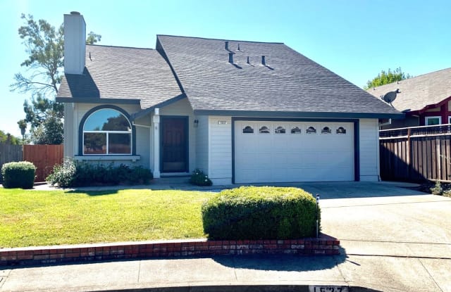 1537 Mary Pl - 1537 Mary Place, Rohnert Park, CA 94928