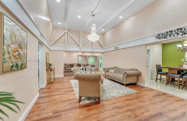 Photo of 5706 S Travelers Palm Ln