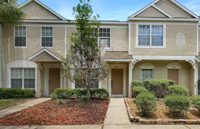 2403 LAKE WOODBERRY Circle
