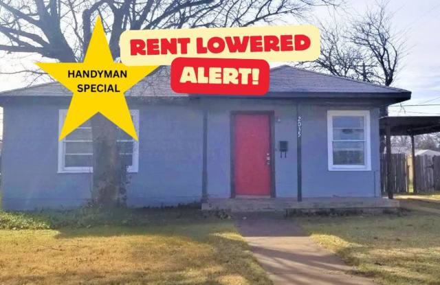 Handyman Special $0 First Month's Rent / “You fix, you SAVE BIG!!” Contact Mayshell for details: 806 704-3055 ext 2