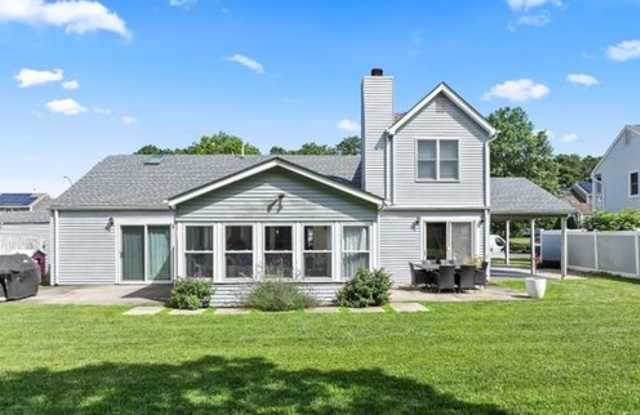 Spacious 3BR House in Toms River