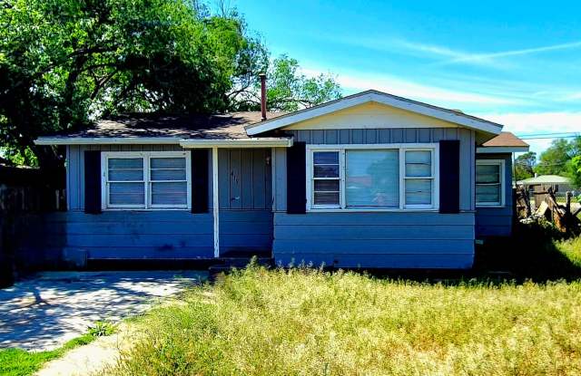 Cozy 3 Bedroom Home in East Lubbock