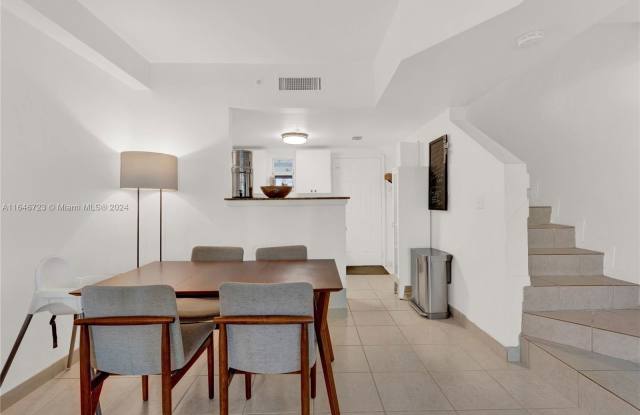 123 Southwest 17th Road