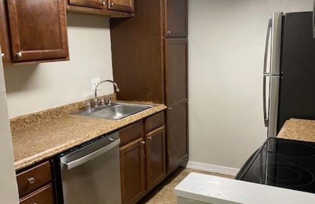 31 E. Burgess Rd. #9