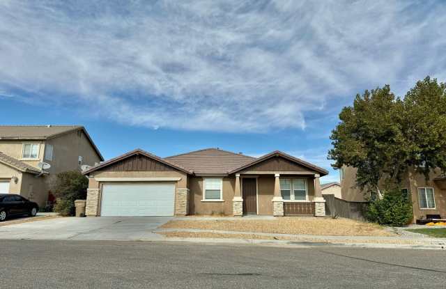 Spacious 4-Bedroom Home Available in Hesperia!