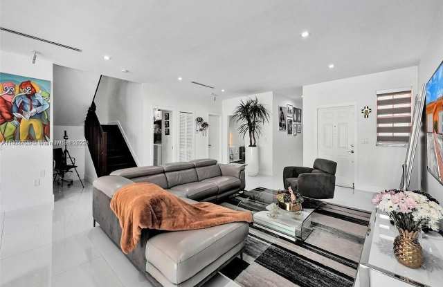 Photo of 7565 NW 177th Ter