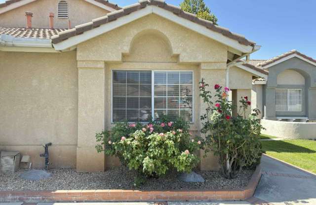 2890 Summer Set Circle