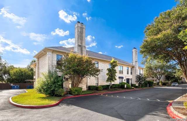 Photo of 2611 Eisenhauer unit: 706