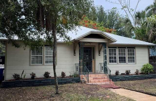 Photo of 2739 Michigan Avenue