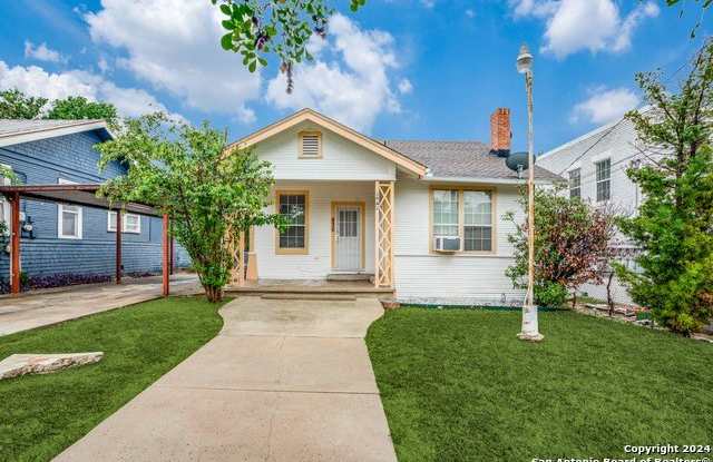 830 W RUSSELL PL
