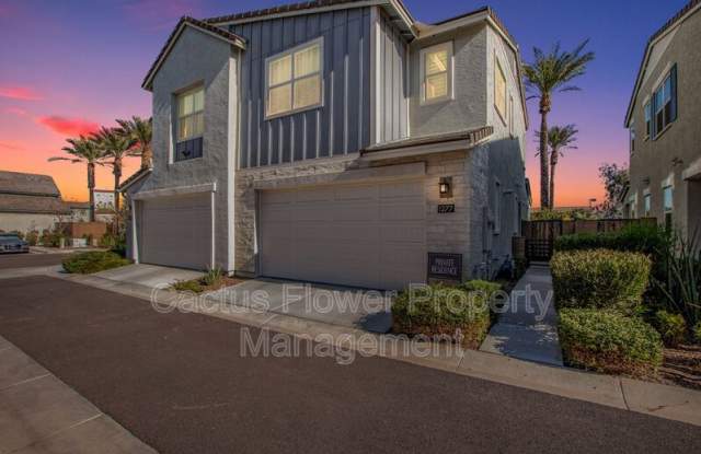 1277 W BLUEJAY DR