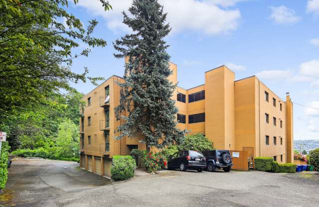 CLICK "REQUEST A TOUR" NOW!