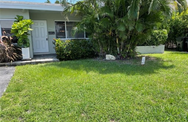 2728 NE 30th Pl - 2728 Northeast 30th Place, Fort Lauderdale, FL 33306